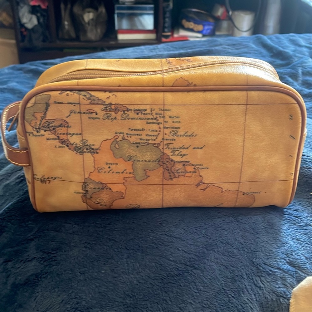 Alviero Clutch bag
